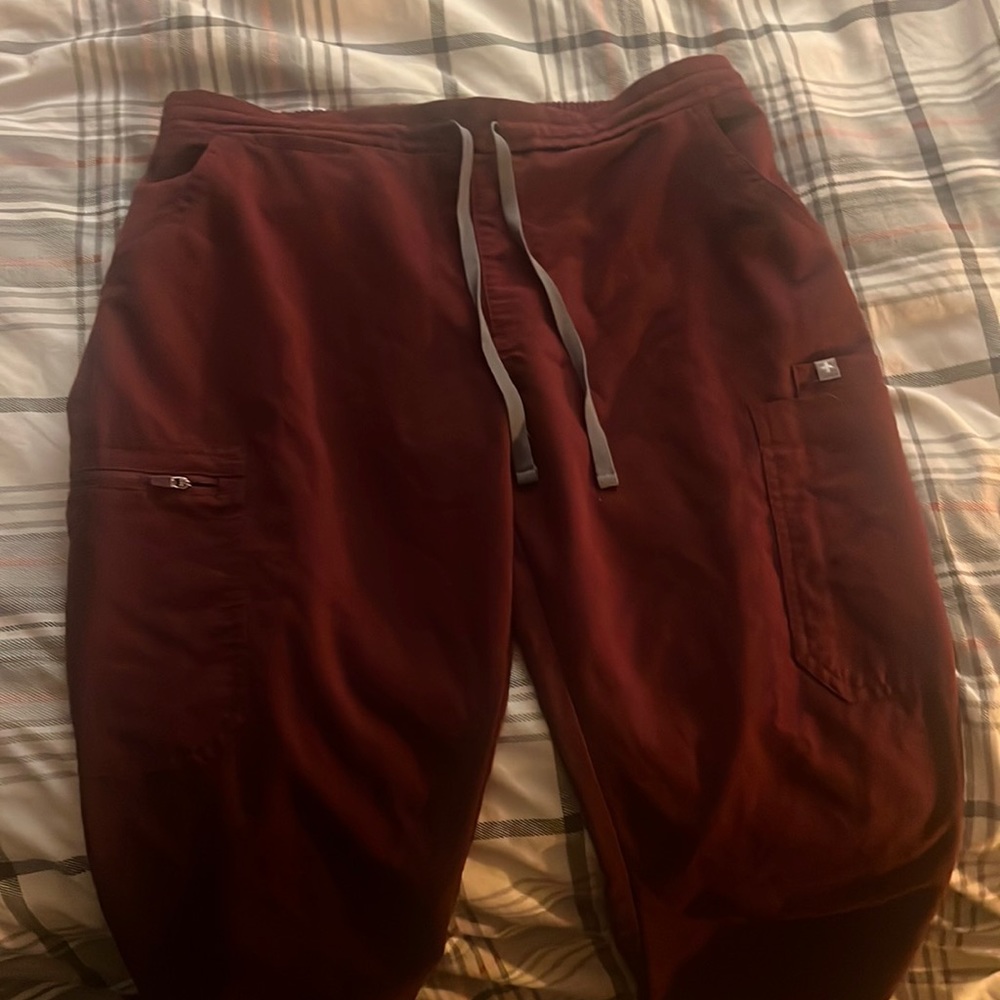 Figs Scrub Bottoms Medium Petite Maroon